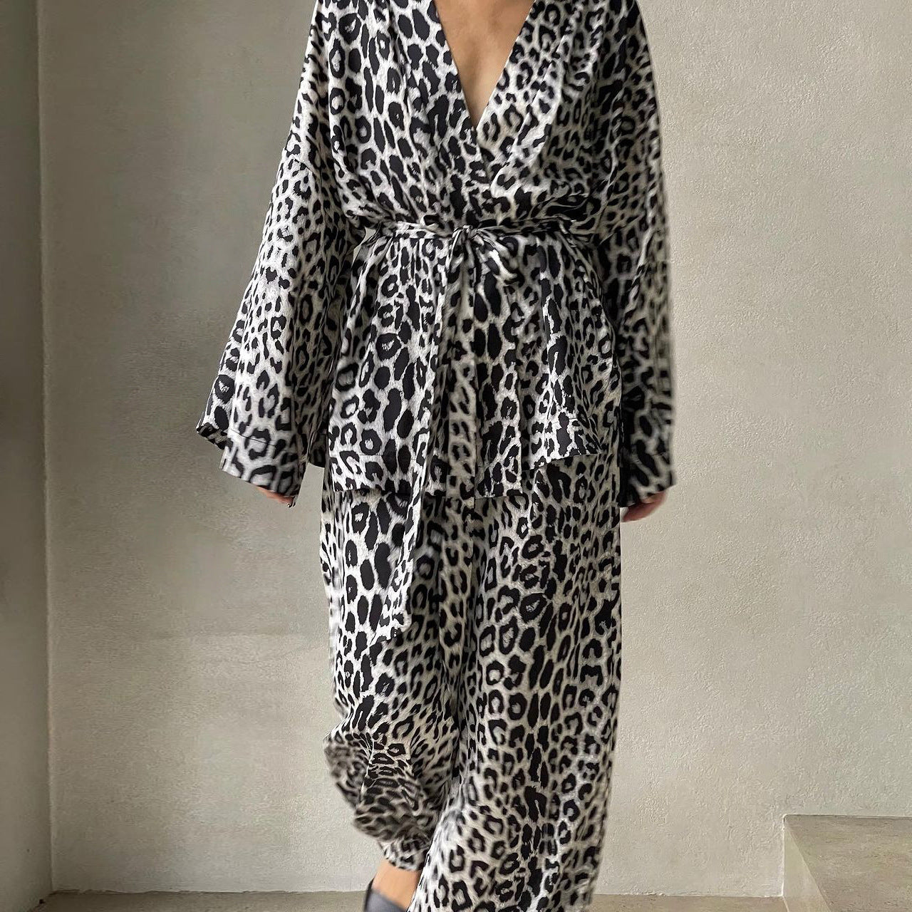 Leopard Print Long-sleeved Trousers Lace-up Suit Fashion New Two-piece Suit Women